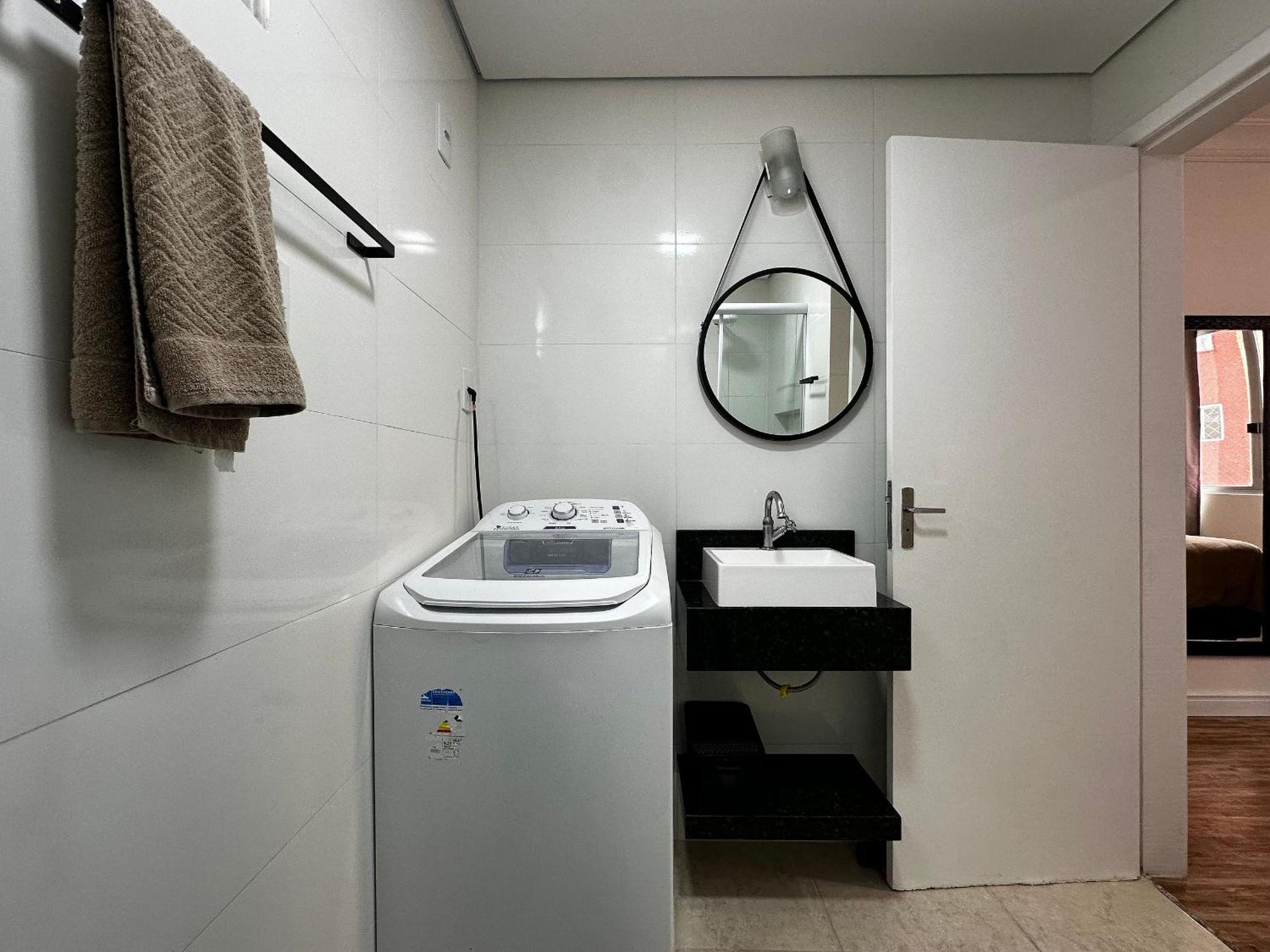 Po04- 1 Quarto Ao Lado Shop. Atlantico C/ Garagem Balneario Camboriu Luaran gambar